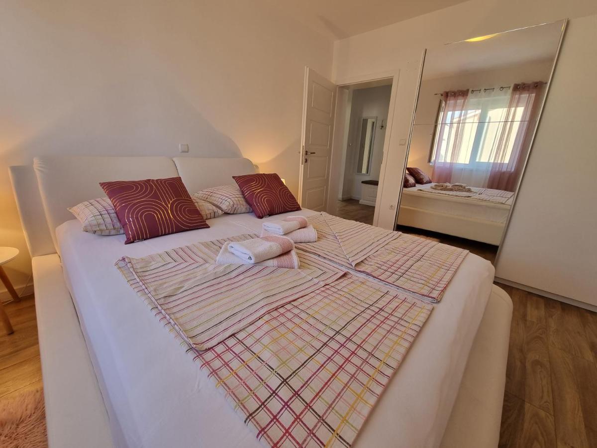 Apartments Manuel Banjol Extérieur photo